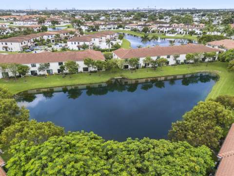 4163 Napoli Lake Drive, Riviera Beach FL - photo 6 of 35