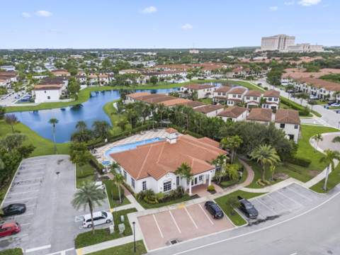 4163 Napoli Lake Drive, Riviera Beach FL - photo 9 of 35