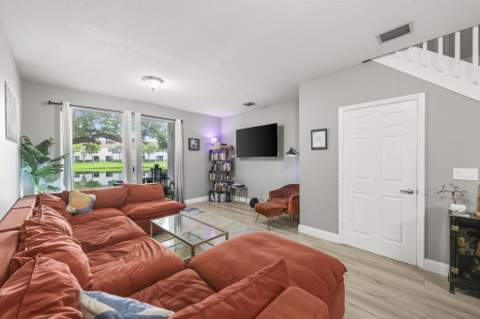 4163 Napoli Lake Drive, Riviera Beach FL - photo 20 of 35