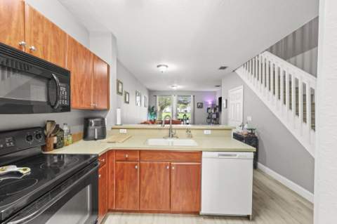 4163 Napoli Lake Drive, Riviera Beach FL - photo 17 of 35