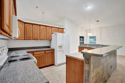 5825 NW Zenith Drive, Port St. Lucie FL - photo 9 of 61