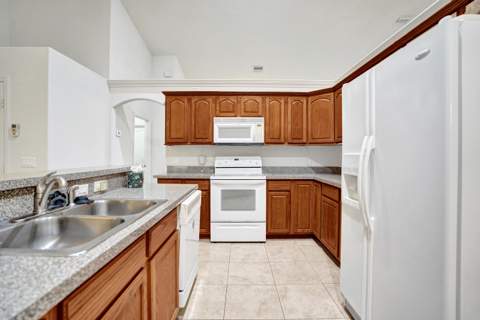 5825 NW Zenith Drive, Port St. Lucie FL - photo 15 of 61