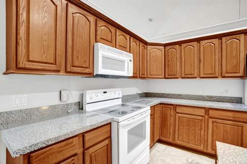 5825 NW Zenith Drive, Port St. Lucie FL - photo 17 of 61