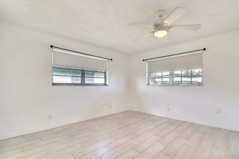 450 Bluebird Lane, Delray Beach FL - photo 12 of 32