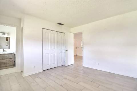 450 Bluebird Lane, Delray Beach FL - photo 21 of 32