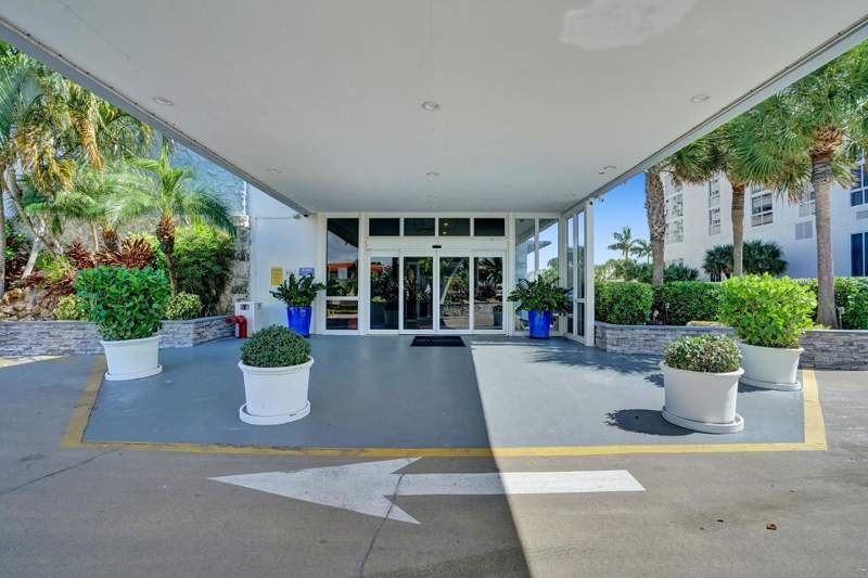 2 bedroom Condominium at 4250 Galt Ocean Drive #15U, Galt Towers, Fort Lauderdale — photo 2