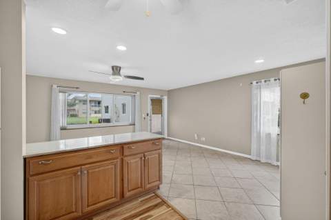 221 Coventry J, West Palm Beach FL - photo 11 of 52