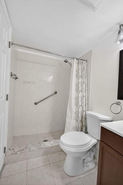 221 Coventry J, West Palm Beach FL - photo 19 of 52