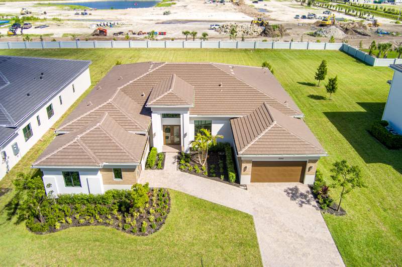 5 bedroom Single Family Residence at 10241 Canter Creek Court, Whitmore Estates, Lake Worth — photo 4