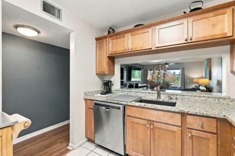 4542 Lucerne Lakes Boulevard #103, Lake Worth FL - photo 7 of 25