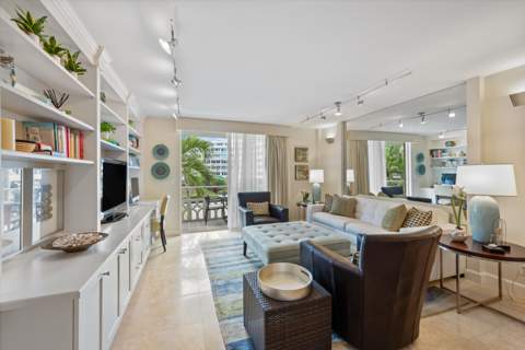 139 Sunrise Avenue #205, Palm Beach FL - photo 7 of 31