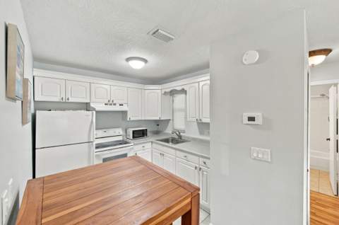 2446 SE Garden Terrace #302, Port St. Lucie FL - photo 6 of 40