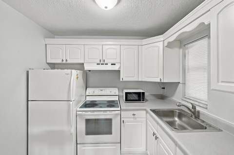 2446 SE Garden Terrace #302, Port St. Lucie FL - photo 9 of 40