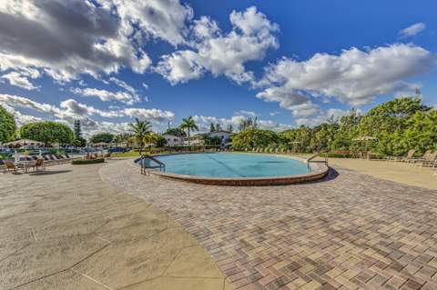 332 Northampton Q, West Palm Beach FL - photo 20 of 38
