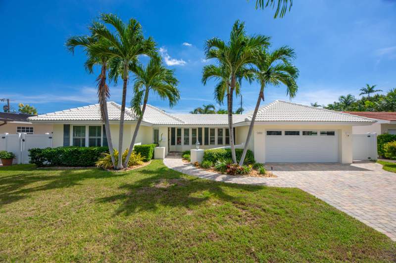 3 bedroom Single Family Residence at 5810 NE 21st Avenue, Imperial Point, Fort Lauderdale — photo 2