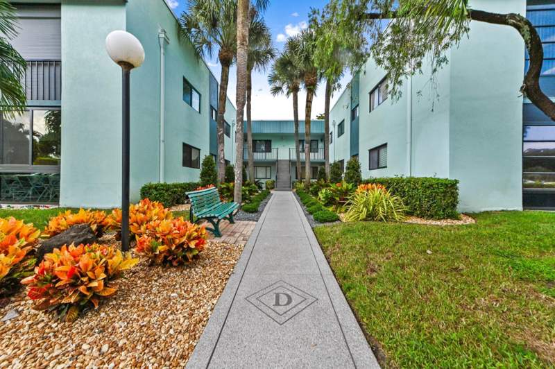 2 bedroom Condominium at 15072 Ashland Place #124, Lakes Of Delray, Delray Beach — photo 2