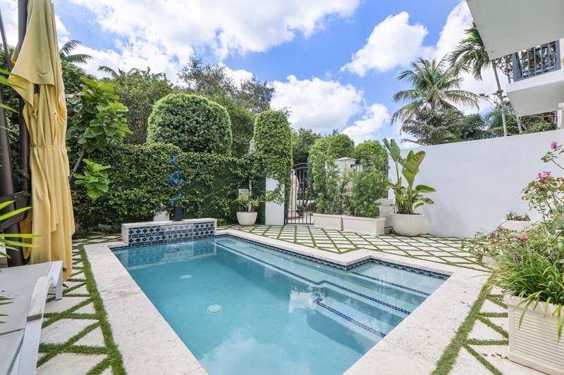 4 bedroom Townhouse at 1107 NE 2nd Street, Stranahans Sub, Fort Lauderdale — photo 2