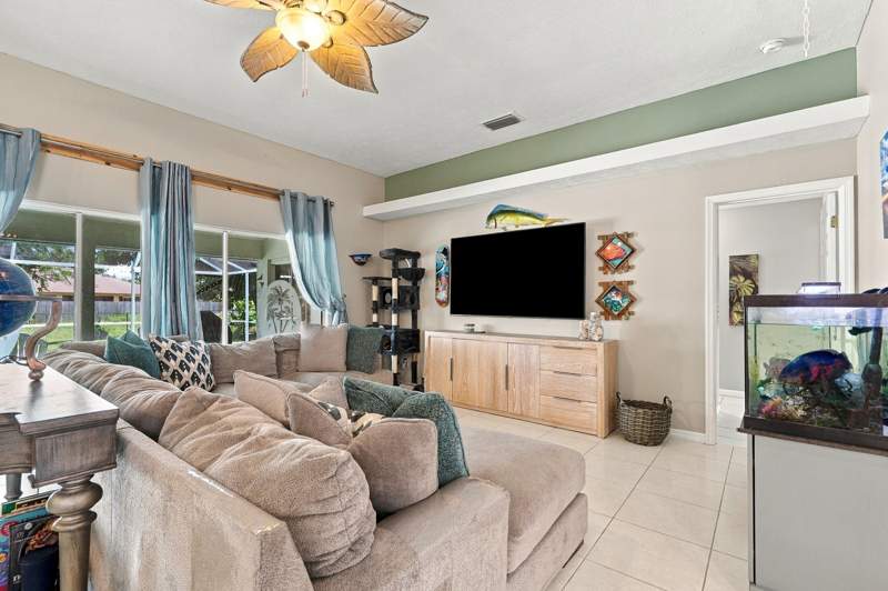 4 bedroom Single Family Residence at 2801 SE Hutchings Avenue, Port St Lucie Section 40, Port St. Lucie — photo 5