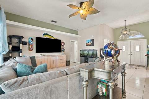 2801 SE Hutchings Avenue, Port St. Lucie FL - photo 7 of 36