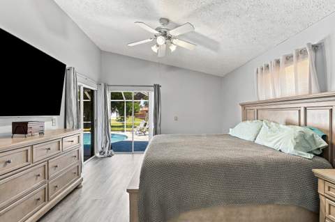 2801 SE Hutchings Avenue, Port St. Lucie FL - photo 14 of 36