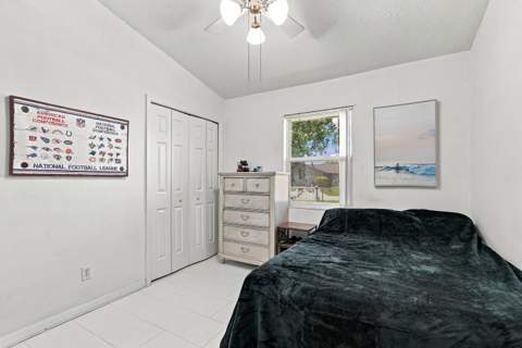 2801 SE Hutchings Avenue, Port St. Lucie FL - photo 18 of 36