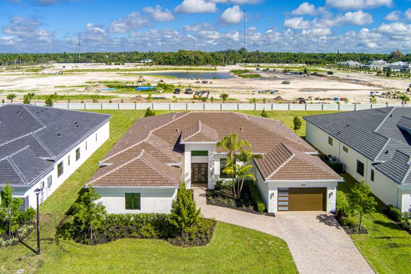 5 bedroom Single Family Residence at 10253 Canter Creek Court, Whitmore Estates, Lake Worth — photo 2