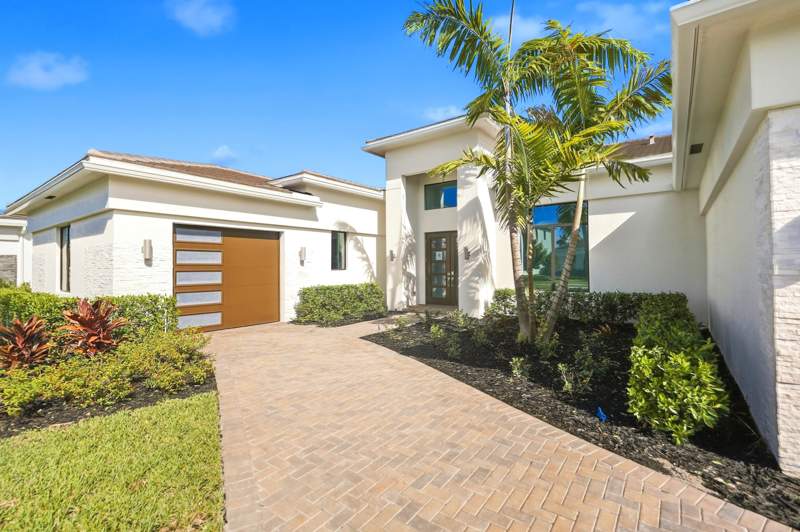 5 bedroom Single Family Residence at 10253 Canter Creek Court, Whitmore Estates, Lake Worth — photo 3