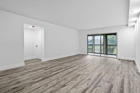 6585 Kensington Lane #Apt 207, Delray Beach FL - photo 14 of 26