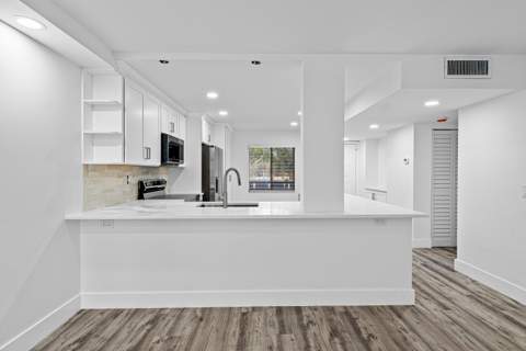 6585 Kensington Lane #Apt 207, Delray Beach FL - photo 7 of 26