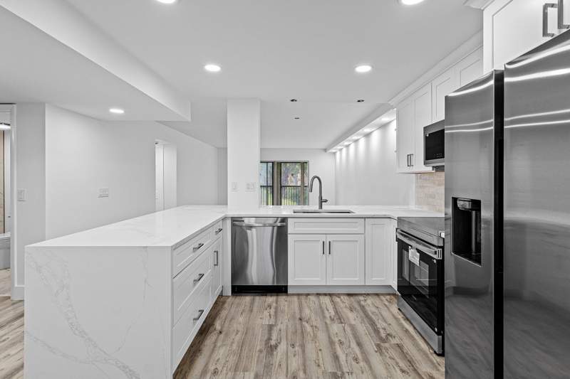 2 bedroom Condominium at 6585 Kensington Lane #Apt 207, Huntington Lakes Sec One Condos, Delray Beach — photo 4