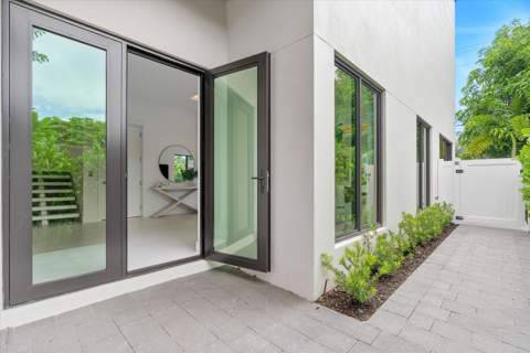 4524 Seagrape Drive #2 South, Lauderdale-By-The-Sea FL - photo 13 of 54