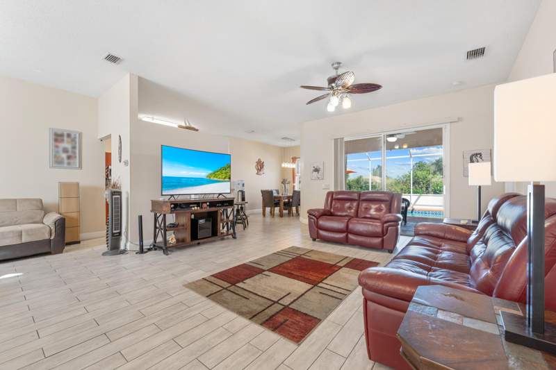 3 bedroom Single Family Residence at 103 NW Aileen Street, Port St Lucie Section 27, Port St. Lucie — photo 4
