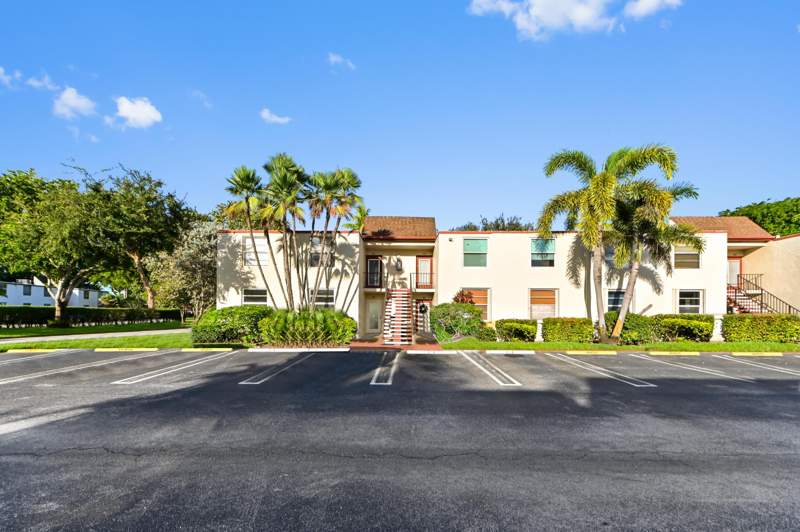2 bedroom Condominium at 7 Willowbrook Lane #101, Villages Of Oriole Abbey, Delray Beach — photo 4