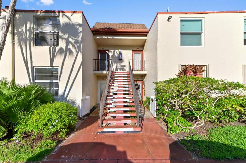 2 bedroom Condominium at 7 Willowbrook Lane #101, Villages Of Oriole Abbey, Delray Beach — photo 5