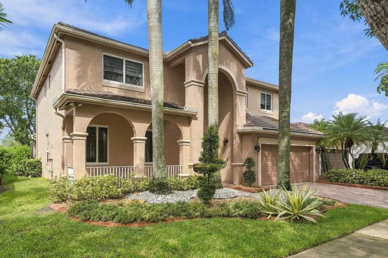 5 bedroom Single Family Residence at 1020 Lavender Circle, Sector 2-Parcels 17, 18,, Weston — photo 2