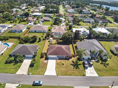 1874 SW Capehart Avenue, Port St. Lucie FL - photo 13 of 78