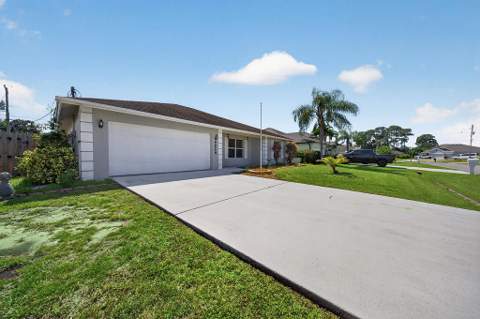 1874 SW Capehart Avenue, Port St. Lucie FL - photo 19 of 78