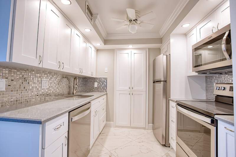 1 bedroom Condominium at 111 Briny Avenue #610, Pompano Beach Club Condo, Pompano Beach — photo 2