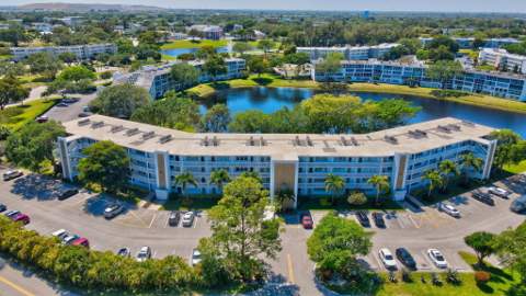 2051 Cambridge C, Deerfield Beach FL - photo 23 of 76