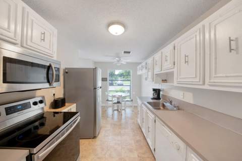 13670 Via Flora #B, Delray Beach FL - photo 11 of 39