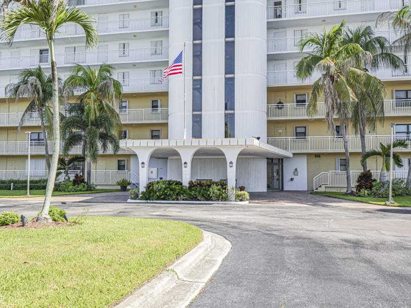 2 bedroom Condominium at 3200 N Highway A1A #1004, Sea Palms Condominium, Hutchinson Island — photo 3