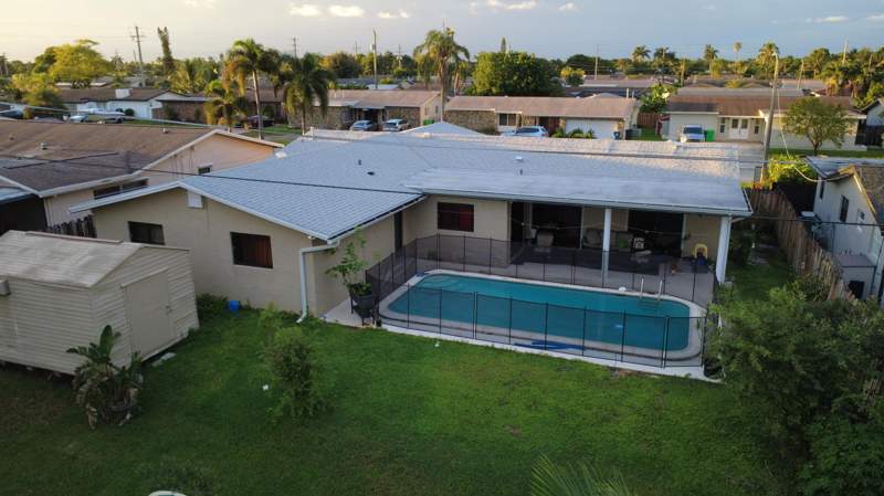 5 bedroom Single Family Residence at 11440 NW 29th Street, Sunrise Golf Village Sec 24, Sunrise — photo 3