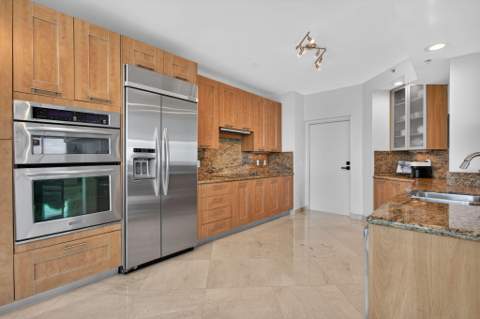 801 Briny Avenue, Pompano Beach FL - photo 23 of 68
