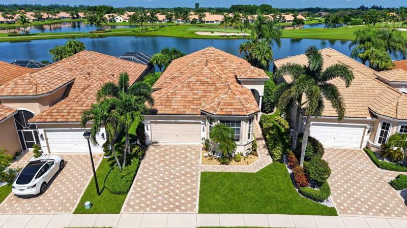 3 bedroom Single Family Residence at 6955 Fairway Lakes Drive, Aberdeen 25, Boynton Beach — photo 2