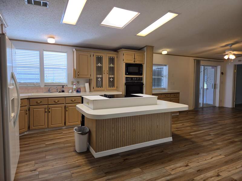 2 bedroom Manufactured Home at 8372 Gallberry Circle, Savanna Club Plat III, Port St. Lucie — photo 2