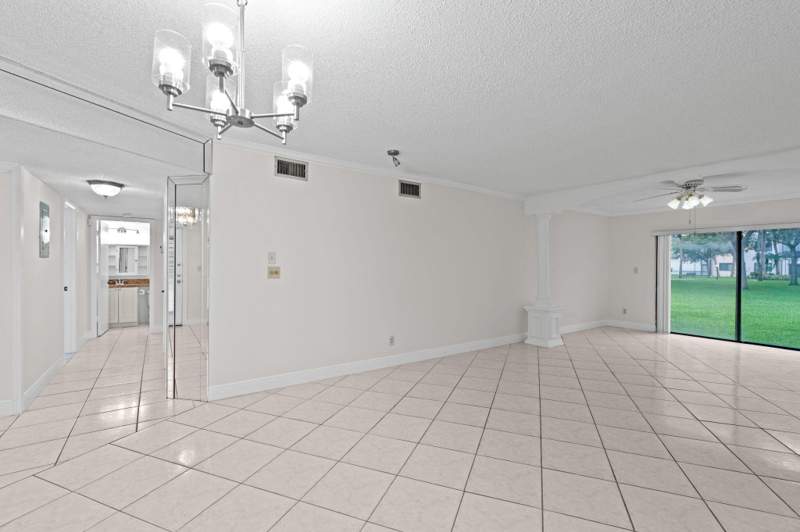 2 bedroom Condominium at 6085 N Sabal Palm Boulevard #107, Lakes Of Carriage Hills, Tamarac — photo 4