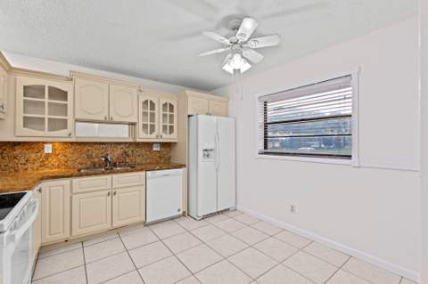 6085 N Sabal Palm Boulevard #107, Tamarac FL - photo 15 of 44