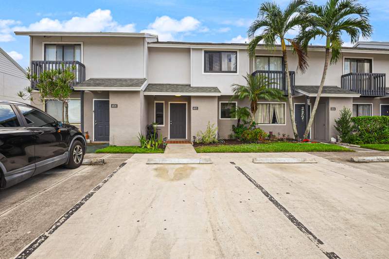 2 bedroom Townhouse at 4605 Pier Drive #4605, Canalake Replat, Greenacres — photo 3