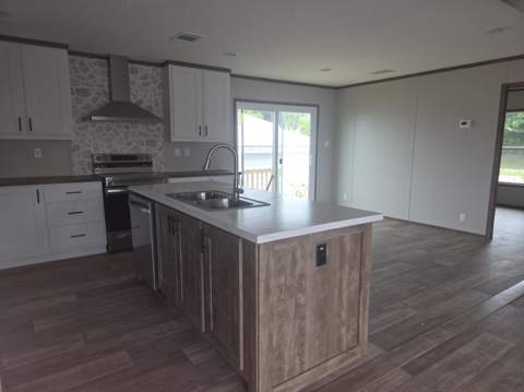 7456 SE Independence Avenue, Hobe Sound FL - photo 6 of 12