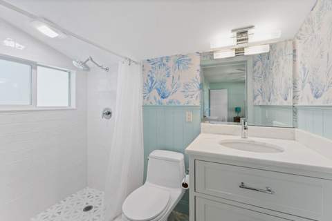817 Anchorage Drive, North Palm Beach FL - photo 23 of 59
